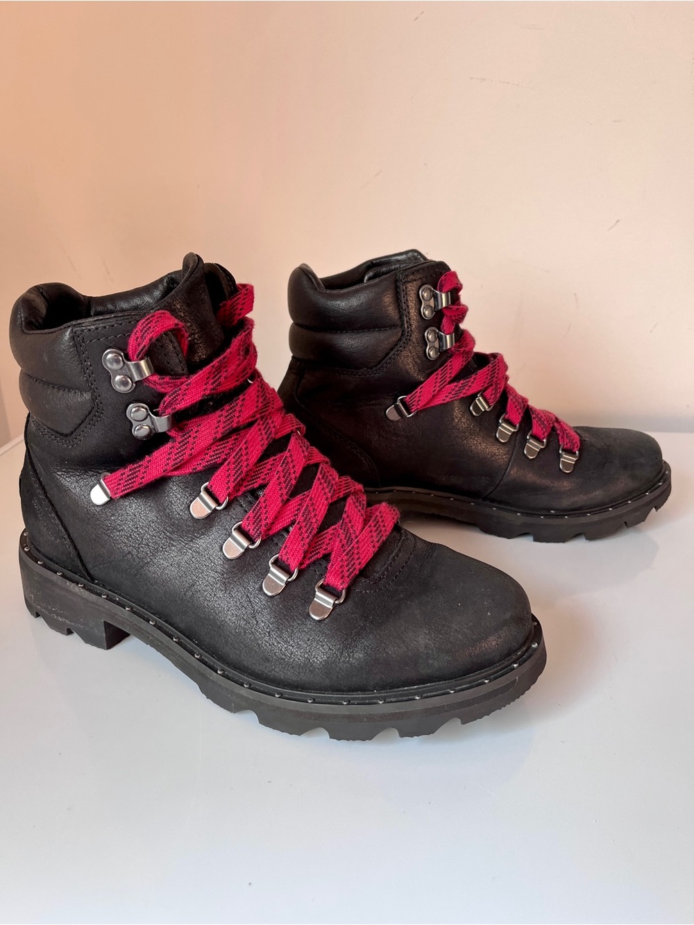 SOREL Lennox Hiker Waterproof Leather Boots Black Red Lace Up Size 8